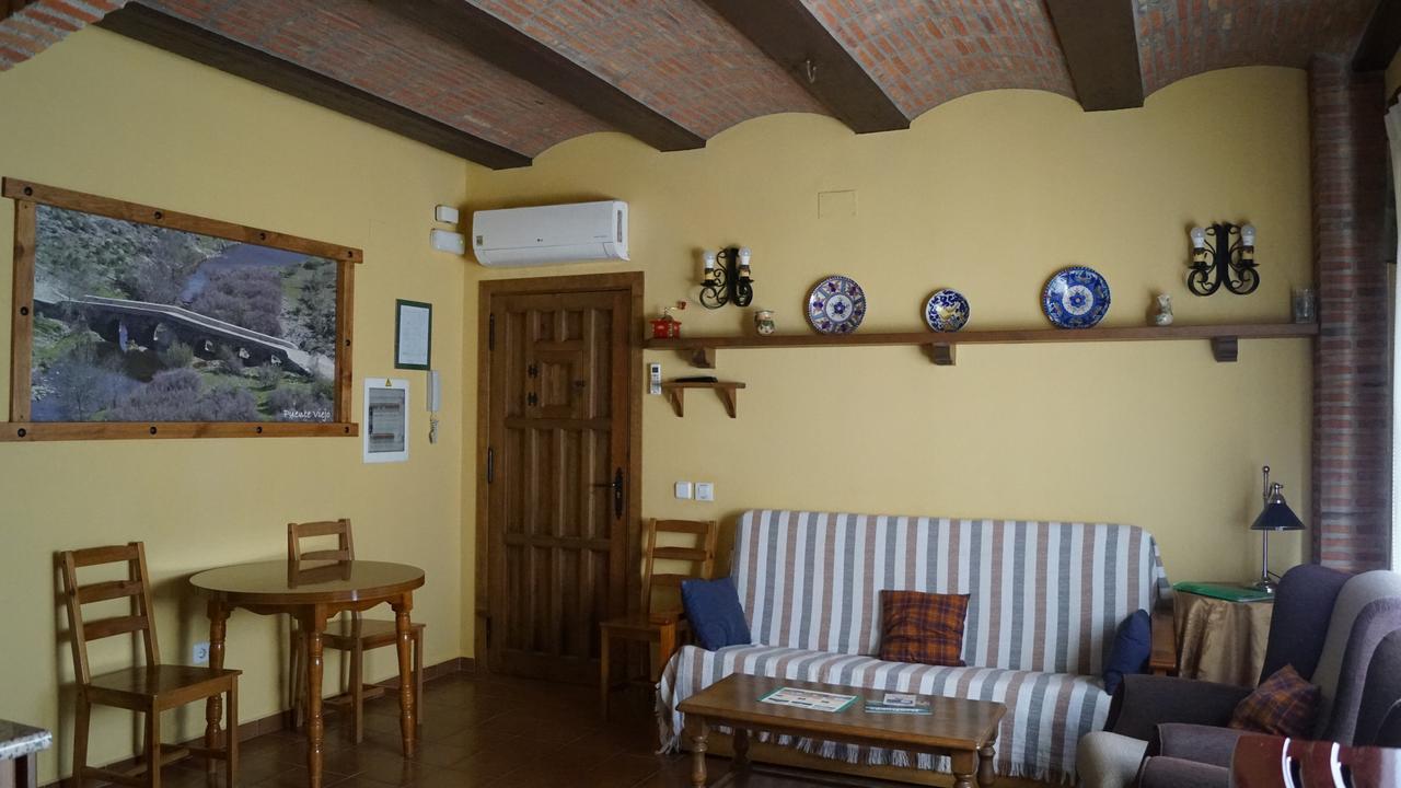 Apartamentos Rurales Monfraguee Torrejón el Rubio Zewnętrze zdjęcie